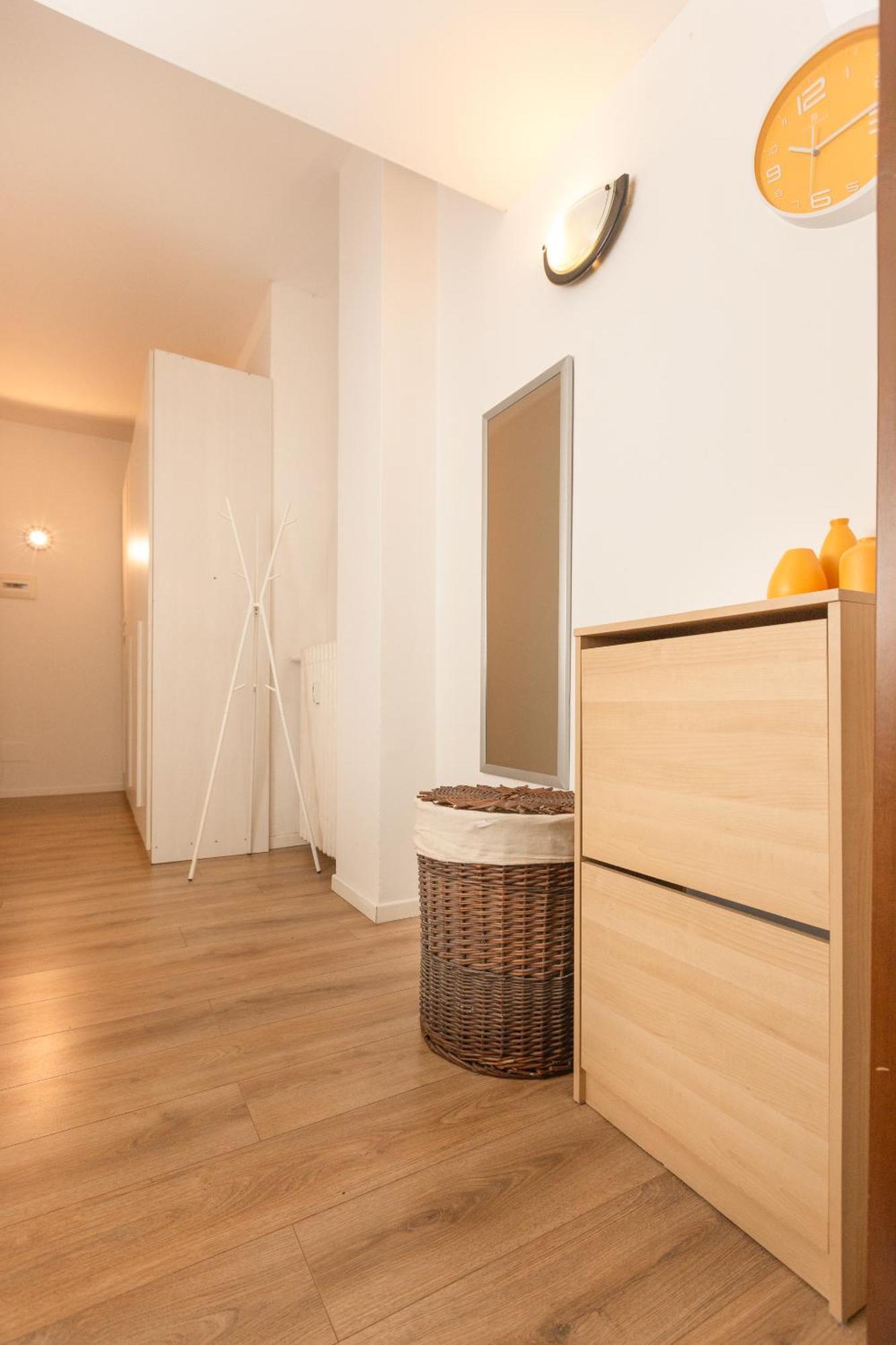 Free Parking - Retreat In Centrale * Milan