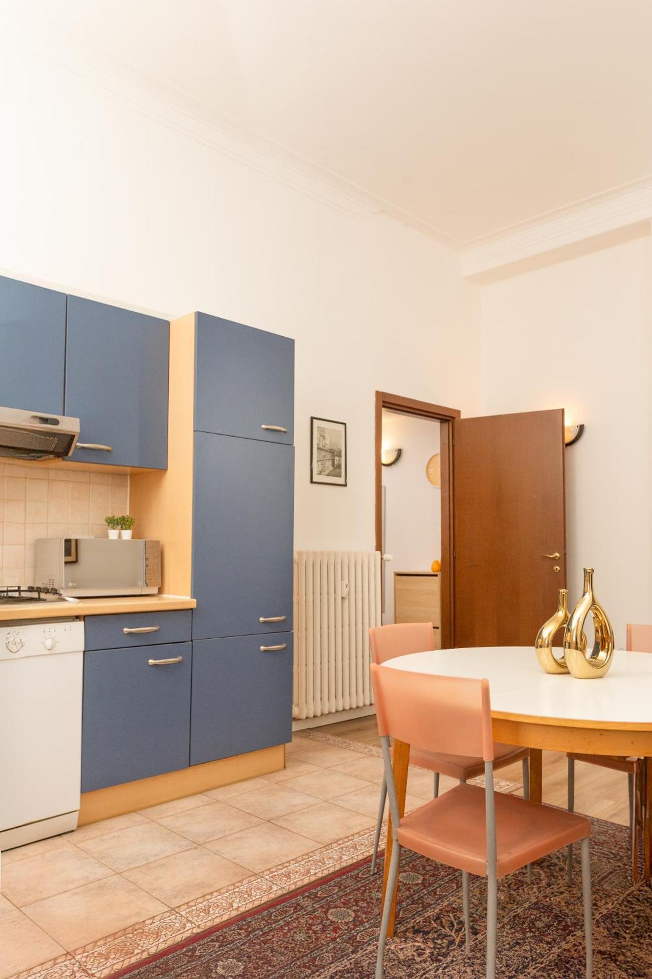 Free Parking - Retreat In Centrale * Milan
