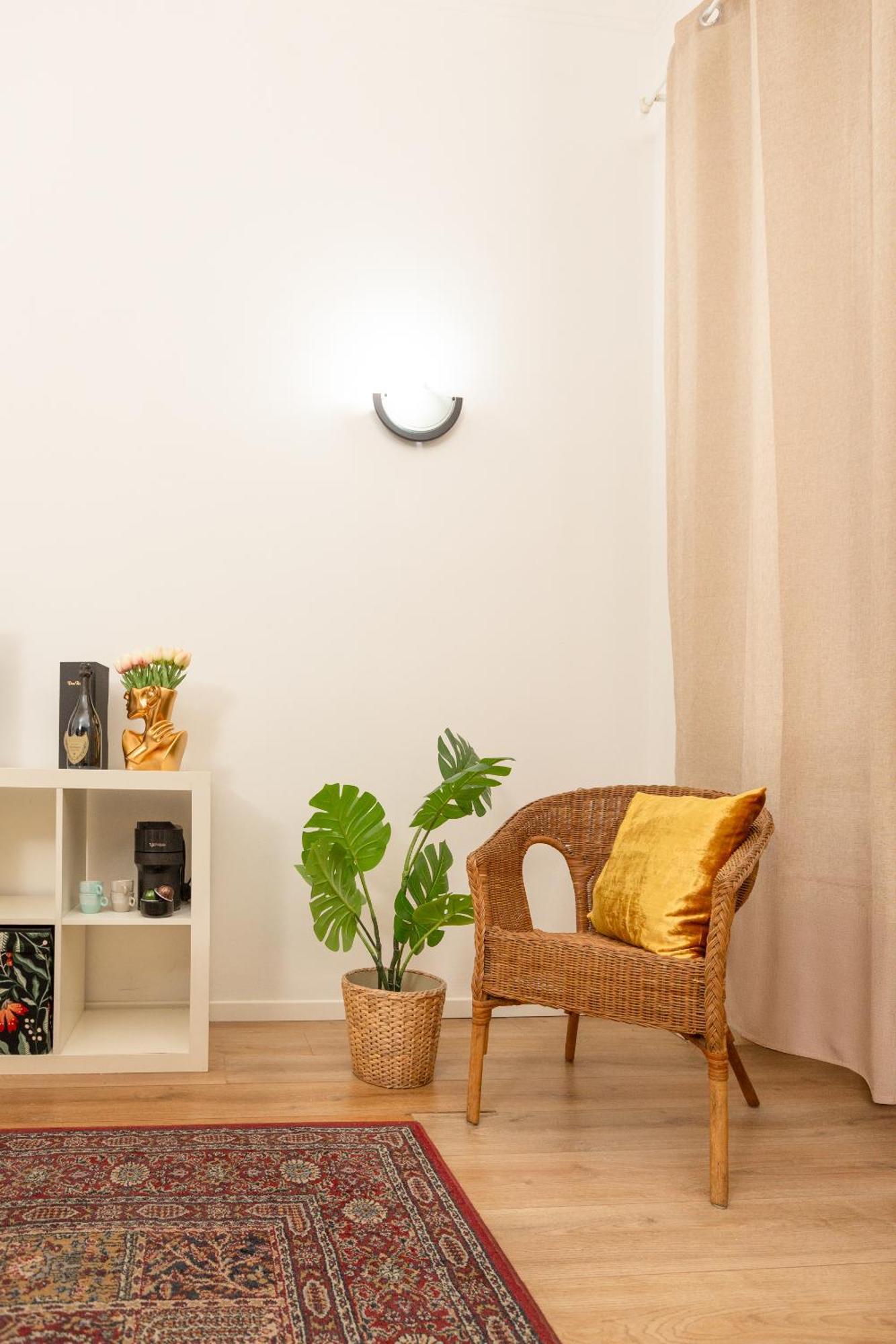 Free Parking - Retreat In Centrale